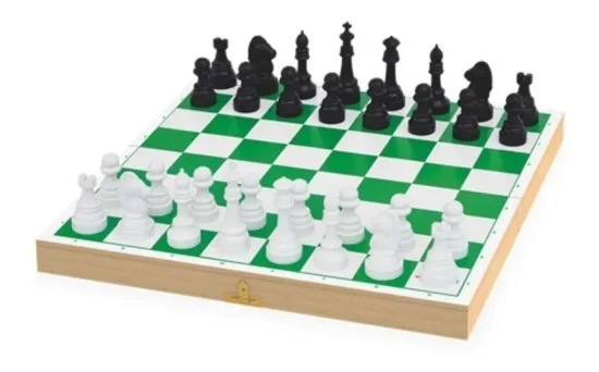 Jogo De Tabuleiro Xadrez Escolar De Madeira