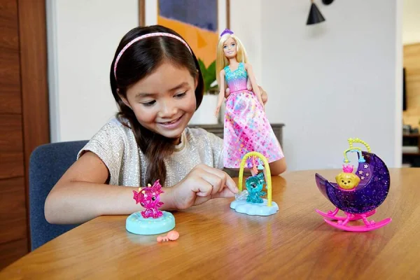Boneca Barbie Fantasia Dia de Pets - Mattel