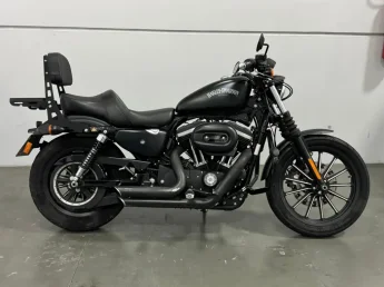 HARLEY DAVIDSON Sportster XL 883 IRON - Foto
