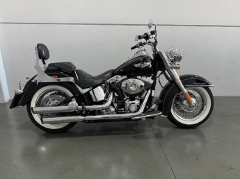 HARLEY DAVIDSON Softail DeLuxe 1600 - Foto