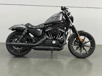 HARLEY DAVIDSON Sportster XL 883 IRON - Foto