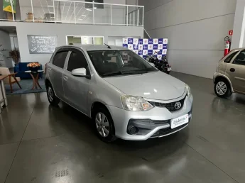 TOYOTA Etios Hatch 1.3 16V 4P FLEX X - Foto