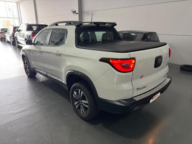 FIAT Toro 1.3 16V 4P FLEX 270 TURBO FREEDOM AUTOM�TICO