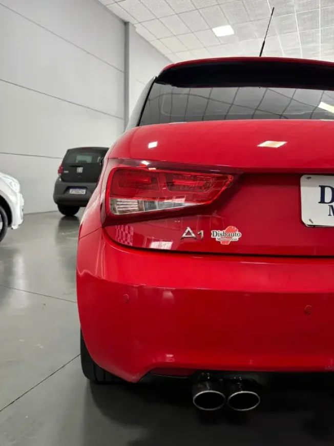 AUDI A1 1.4 16V 4P TFSI SPORTBACK ATRACTION S-TRONIC AUTOM�TICO