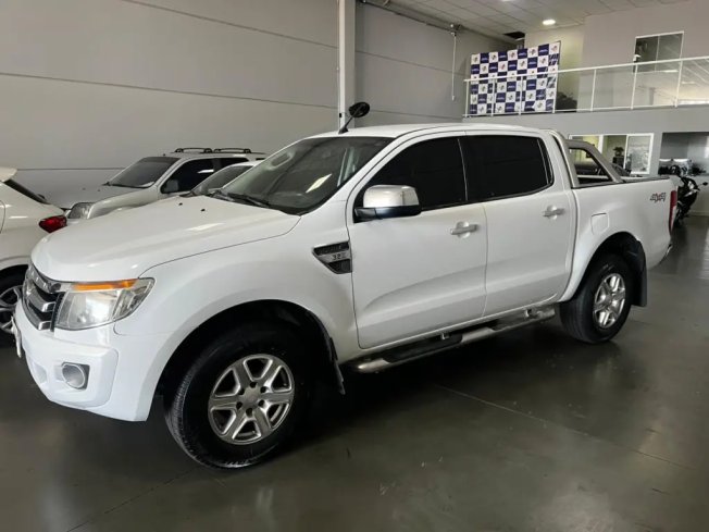 FORD Ranger 3.2 20V XLT 4X4 CABINE DUPLA TURBO DIESEL AUTOM�TICO