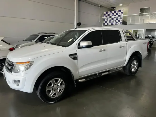 FORD Ranger 3.2 20V XLT 4X4 CABINE DUPLA TURBO DIESEL AUTOM�TICO