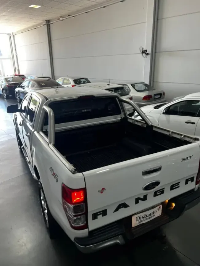 FORD Ranger 3.2 20V XLT 4X4 CABINE DUPLA TURBO DIESEL AUTOM�TICO