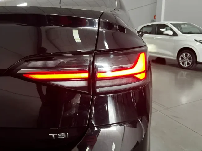 VOLKSWAGEN Virtus 1.0 4P 170 TSI AUTOM�TICO