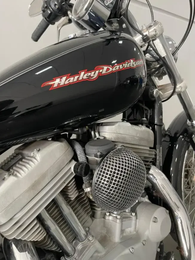 HARLEY DAVIDSON Sportster XL 883 CUSTOM