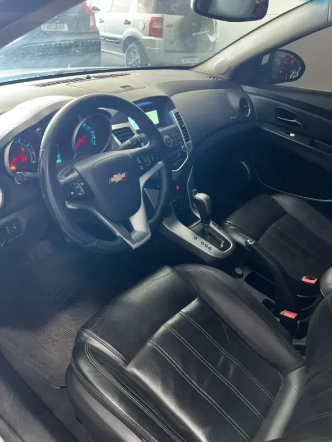 CHEVROLET Cruze Hatch 1.8 16V 4P LT SPORT FLEX AUTOM�TICO