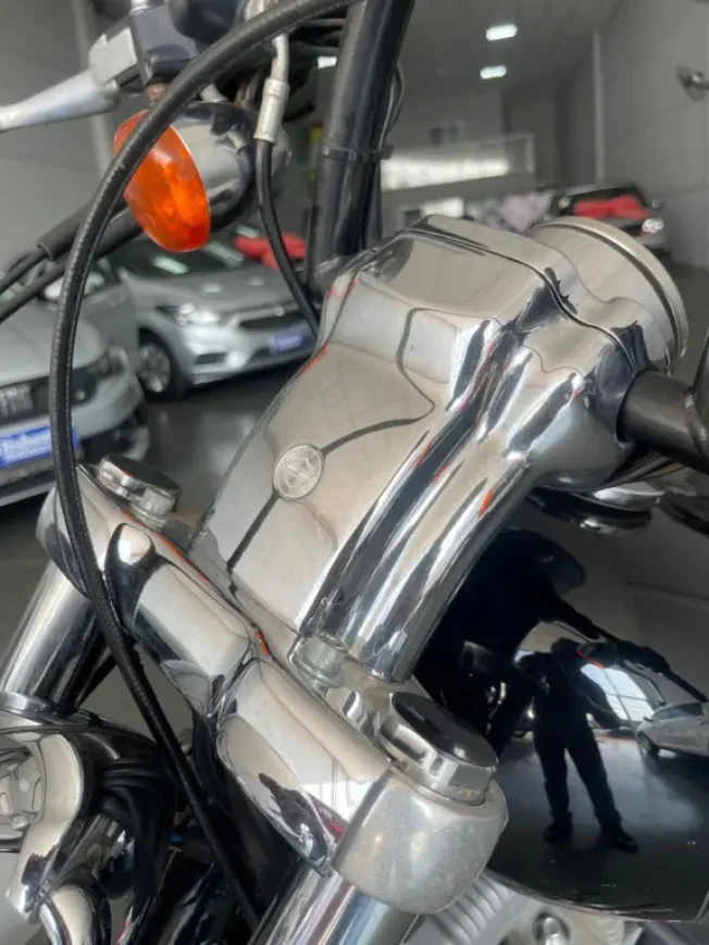 HARLEY DAVIDSON Sportster XL 883 CUSTOM