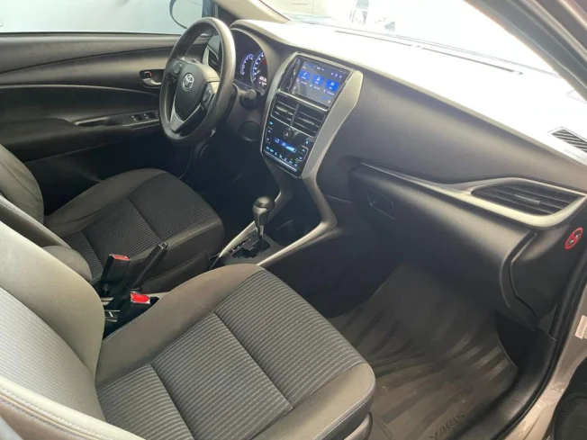 TOYOTA Yaris Sedan 1.5 16V 4P FLEX XL PLUS TECH MULTIDRIVE AUTOMTICO CVT