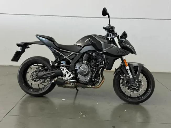 SUZUKI GSX 8S