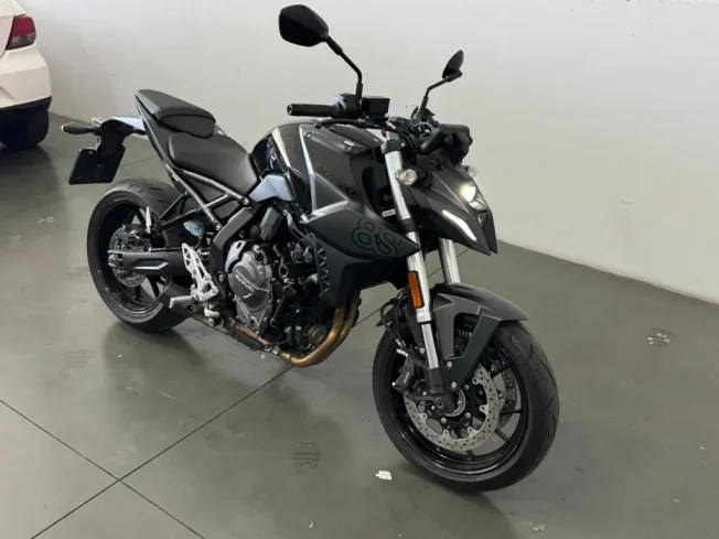 SUZUKI GSX 8S