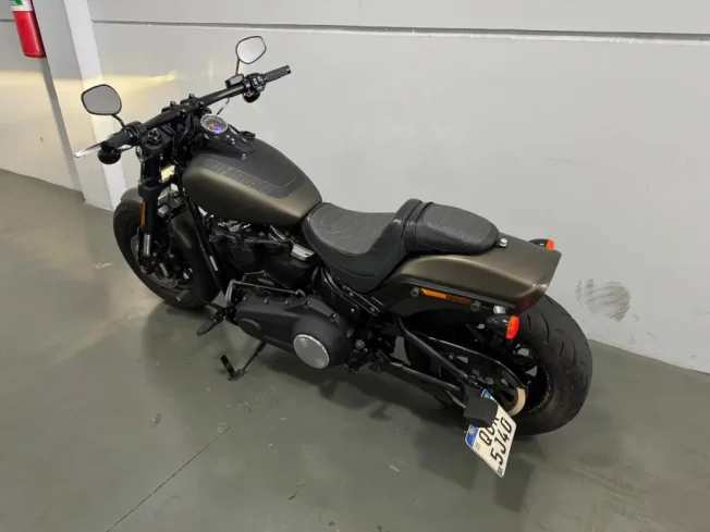 HARLEY DAVIDSON Softail Fat Bob 1800