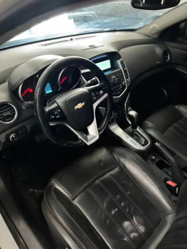 CHEVROLET Cruze Hatch 1.8 16V 4P LT SPORT6 FLEX AUTOM�TICO