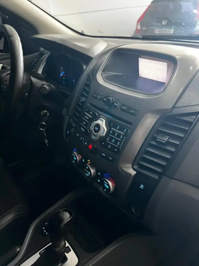 FORD Ranger 3.2 20V XLT 4X4 CABINE DUPLA TURBO DIESEL AUTOM�TICO