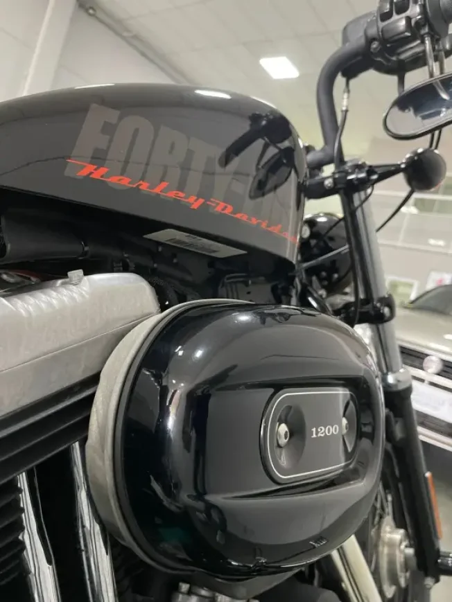 HARLEY DAVIDSON Sportster XL 1200 FORTY EIGHT