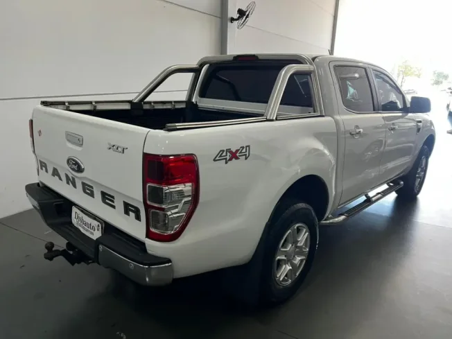 FORD Ranger 3.2 20V XLT 4X4 CABINE DUPLA TURBO DIESEL AUTOM�TICO
