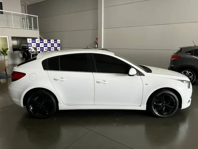 CHEVROLET Cruze Hatch 1.8 16V 4P LT SPORT6 FLEX AUTOM�TICO