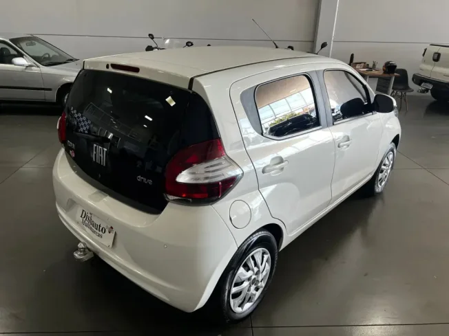 FIAT Mobi 1.0 4P FLEX DRIVE FIRE FLY
