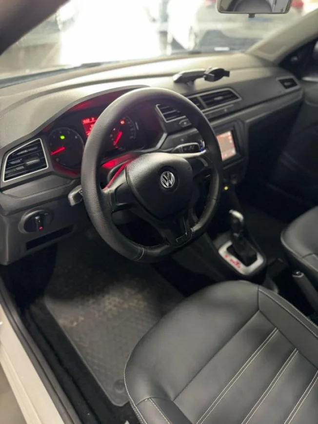 VOLKSWAGEN Voyage 1.6 4P FLEX MSI AUTOM�TICO