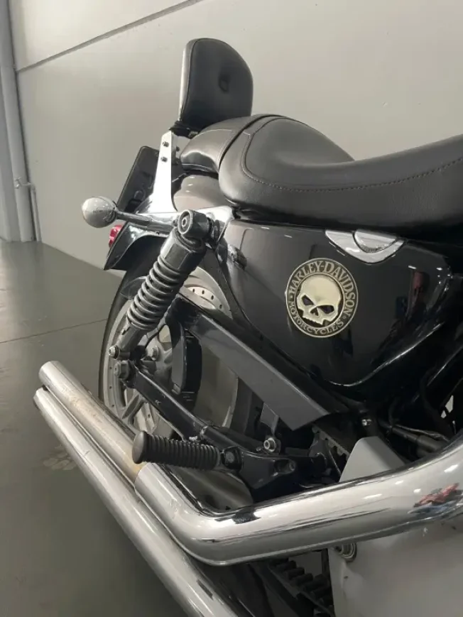 HARLEY DAVIDSON Sportster XL 883 CUSTOM