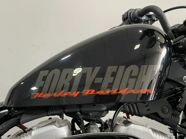 HARLEY DAVIDSON Sportster XL 1200 FORTY EIGHT