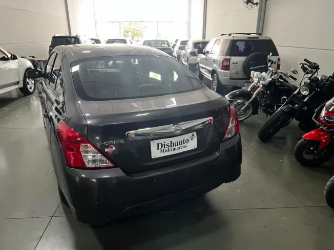 NISSAN Versa Sedan 1.6 16V 4P FLEXSTART V-DRIVE