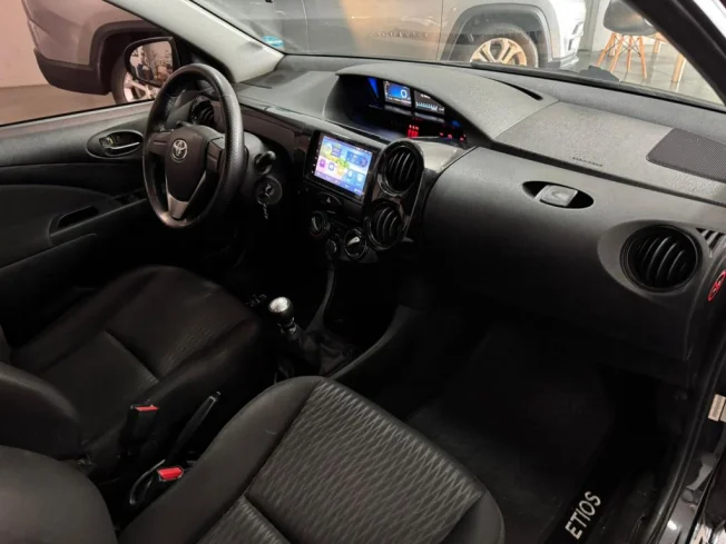 TOYOTA Etios Sedan 1.5 16V 4P FLEX X PLUS