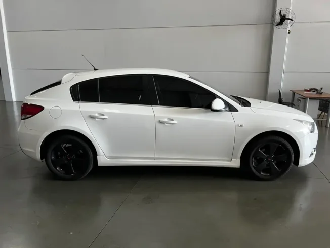 CHEVROLET Cruze Hatch 1.8 16V 4P LT SPORT FLEX AUTOM�TICO