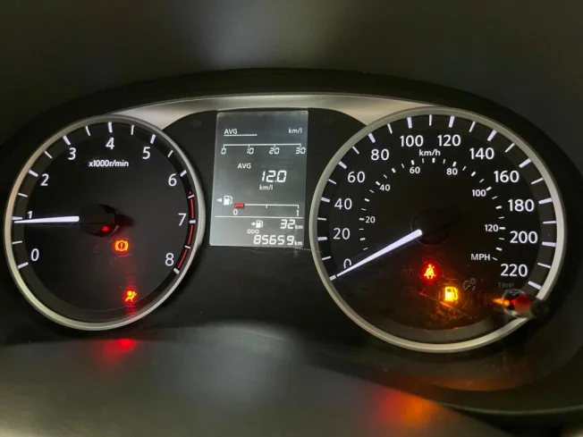 NISSAN Versa Sedan 1.6 16V 4P FLEX SENSE