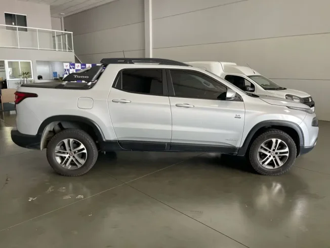 FIAT Toro 2.4 16V 4P FLEX FREEDOM ROAD AUTOMTICO