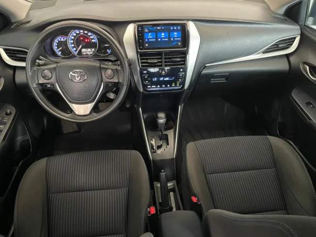 TOYOTA Yaris Sedan 1.5 16V 4P FLEX XL PLUS TECH MULTIDRIVE AUTOMTICO CVT