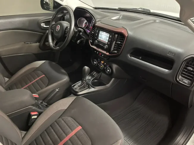 FIAT Toro 1.8 16V 4P FLEX FREEDOM AUTOMTICO