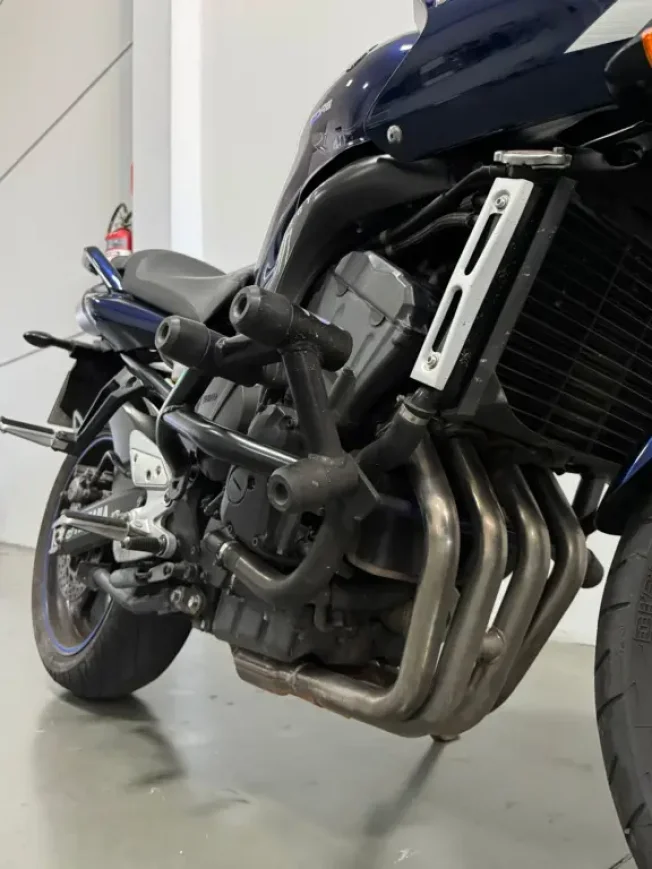 YAMAHA FZ6 Fazer 600 S