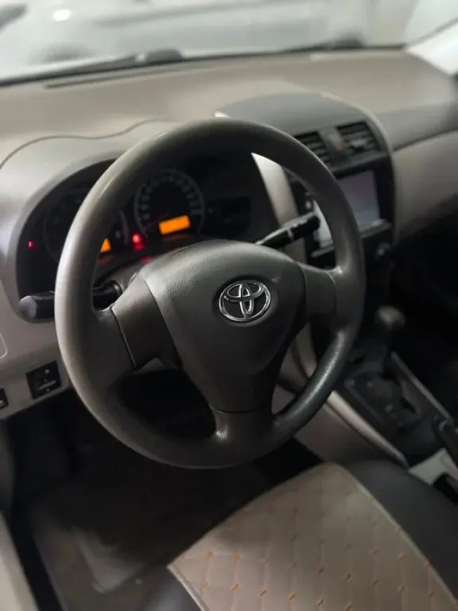 TOYOTA Corolla 1.6 16V 4P XLI AUTOM�TICO