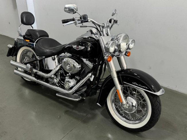 HARLEY DAVIDSON Softail DeLuxe 1600
