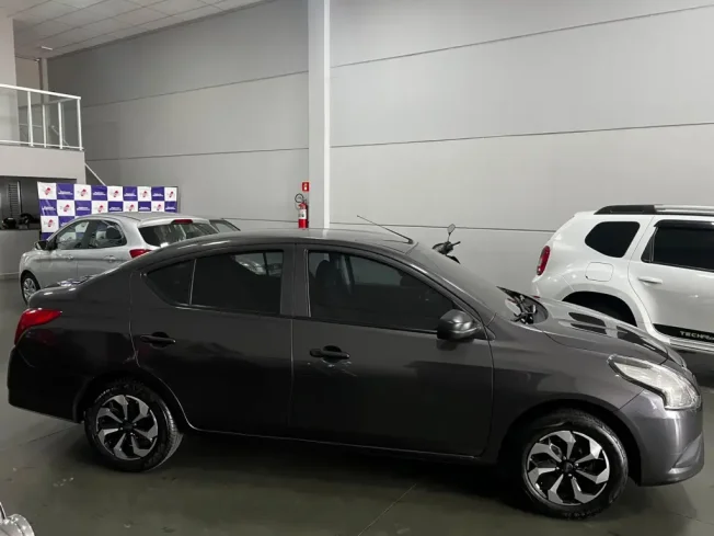 NISSAN Versa Sedan 1.6 16V 4P FLEXSTART V-DRIVE