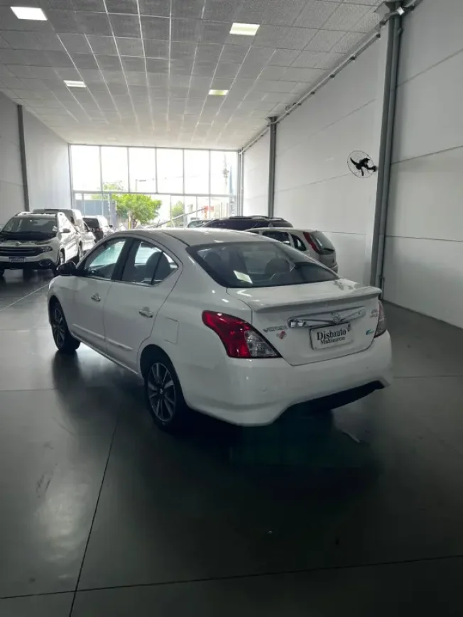 NISSAN Versa Sedan 1.6 16V 4P UNIQUE FLEX XTRONIC AUTOM�TICO CVT