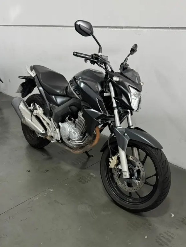HONDA CB 250 F Twister