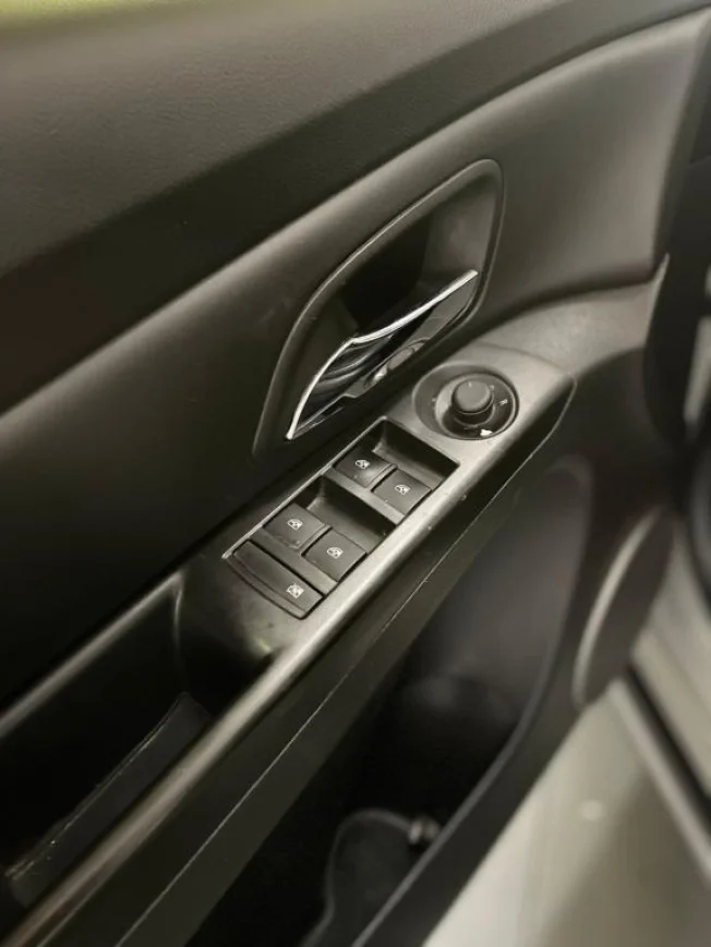 CHEVROLET Cruze Sedan 1.8 16V 4P LT ECOTEC FLEX AUTOMTICO