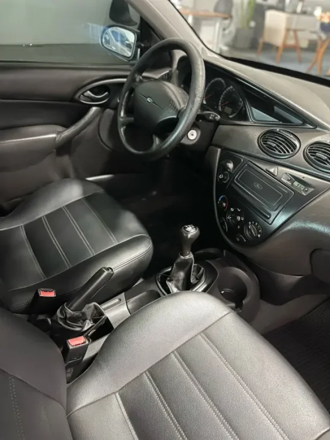 FORD Focus Hatch 1.6 16V 4P SE FLEX