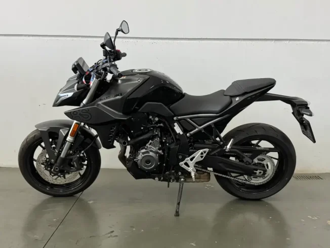 SUZUKI GSX 8S