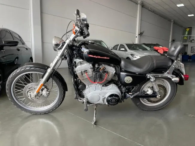 HARLEY DAVIDSON Sportster XL 883 CUSTOM