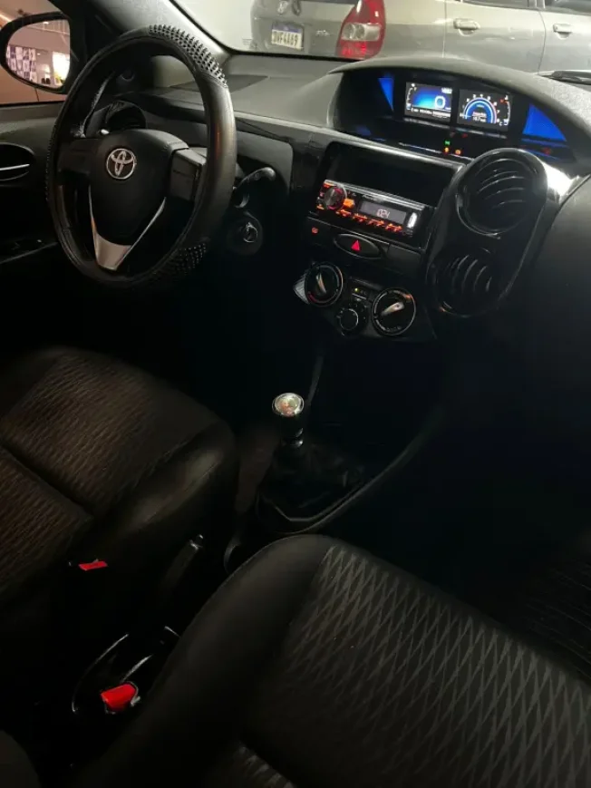 TOYOTA Etios Hatch 1.3 16V 4P FLEX X
