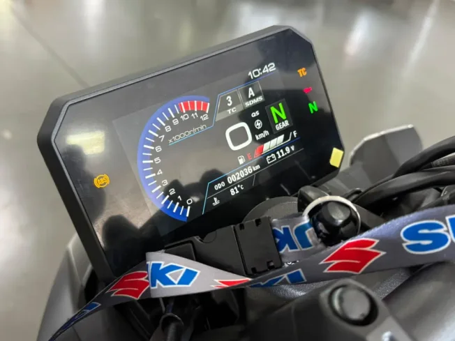 SUZUKI GSX 8S