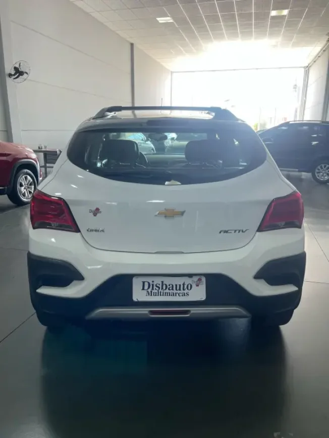 CHEVROLET Onix Hatch 1.4 4P FLEX ACTIV AUTOMTICO