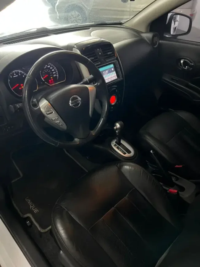 NISSAN Versa Sedan 1.6 16V 4P UNIQUE FLEX XTRONIC AUTOM�TICO CVT