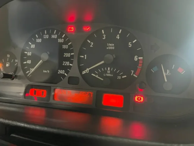 BMW 323I 2.5 24V 4P SPORT AUTOMTICO